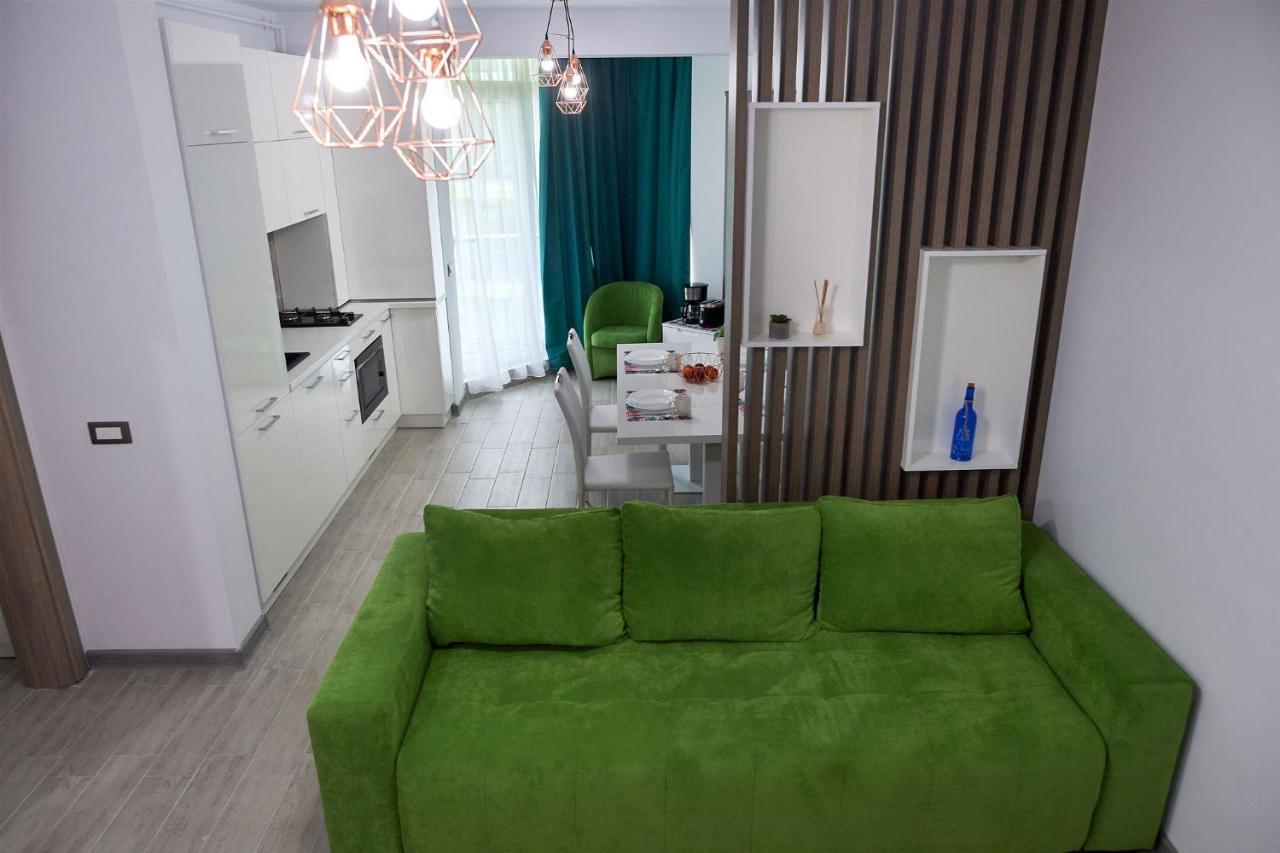 Vibe Apartment- Spa N Pools Beach Resort Неводарі Екстер'єр фото