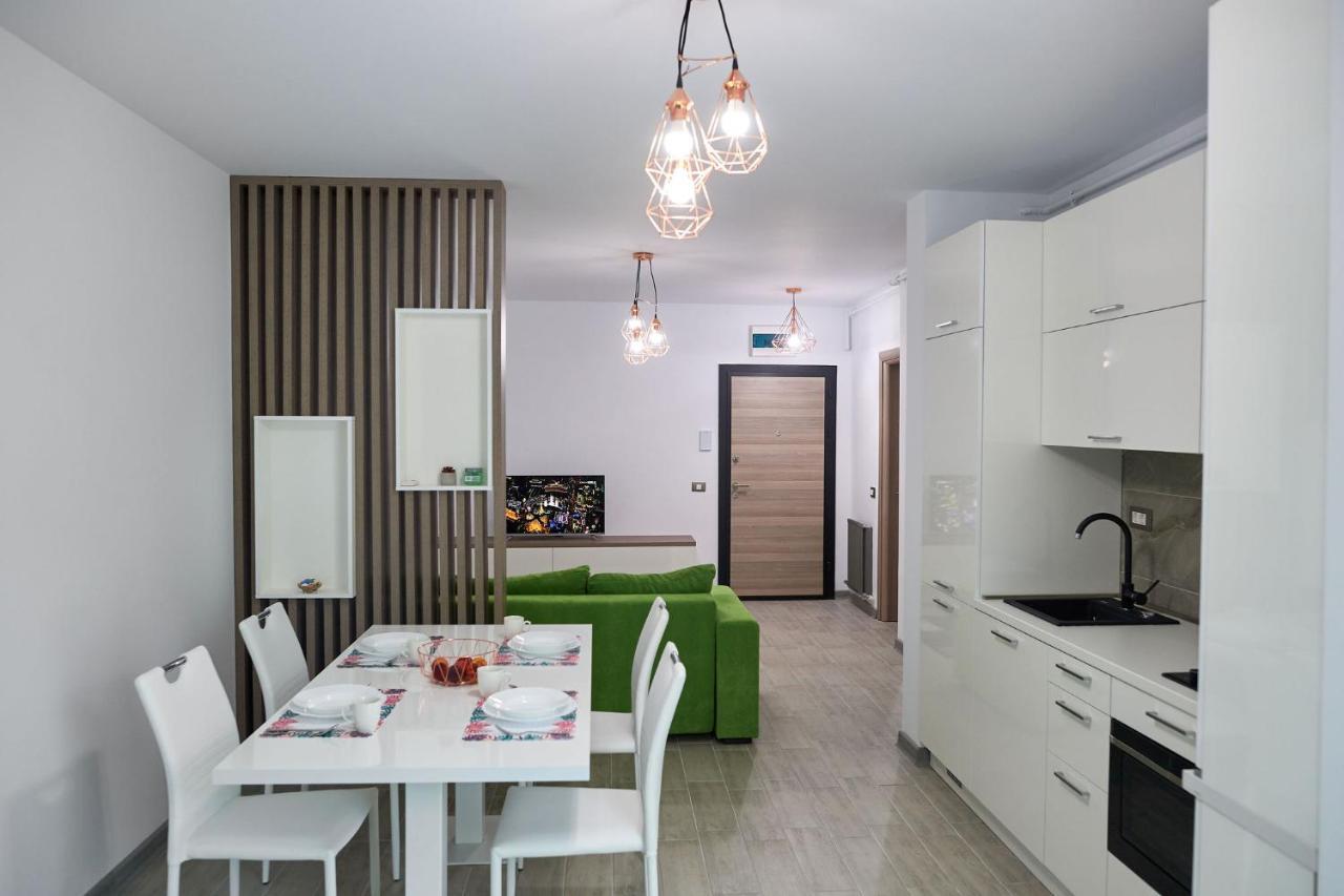 Vibe Apartment- Spa N Pools Beach Resort Неводарі Екстер'єр фото