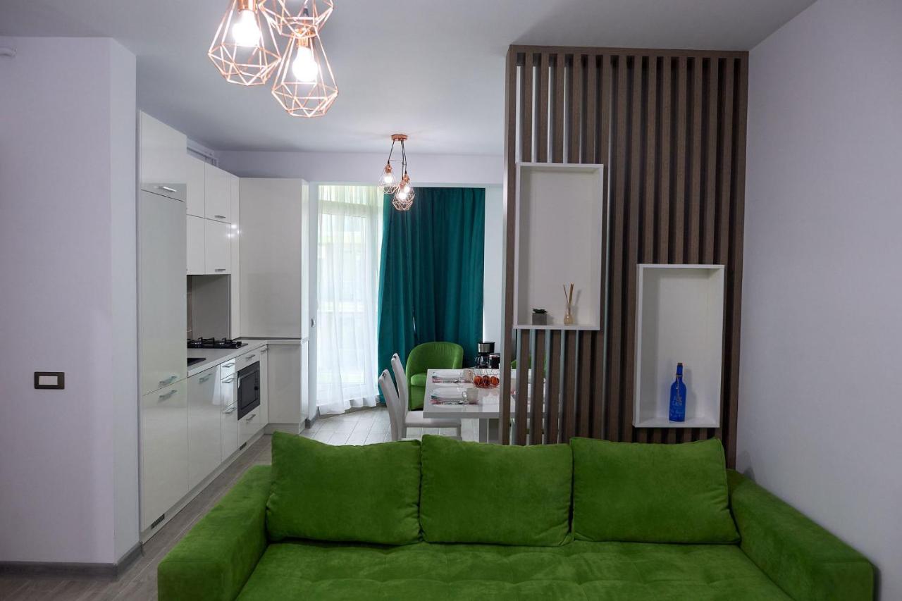 Vibe Apartment- Spa N Pools Beach Resort Неводарі Екстер'єр фото