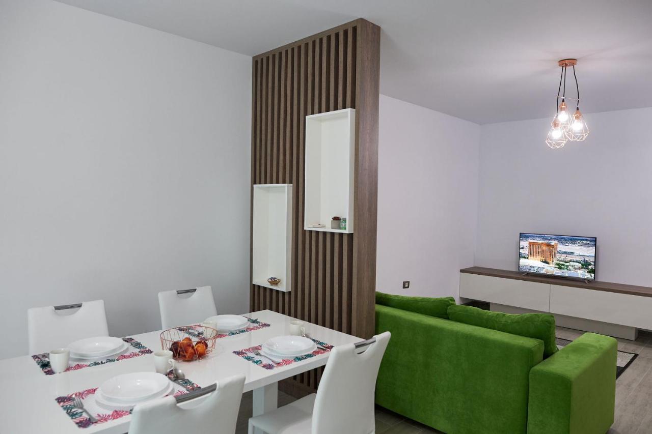 Vibe Apartment- Spa N Pools Beach Resort Неводарі Екстер'єр фото