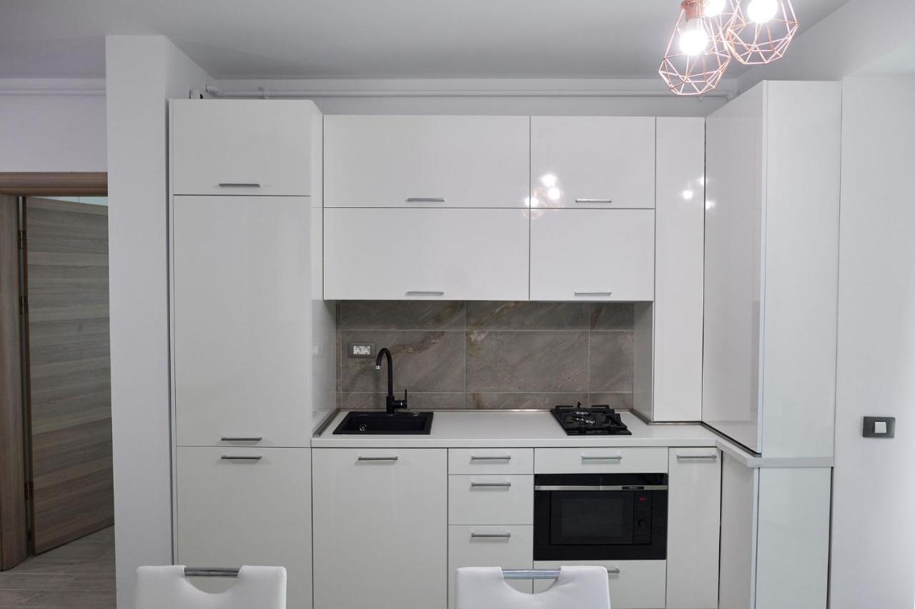 Vibe Apartment- Spa N Pools Beach Resort Неводарі Екстер'єр фото